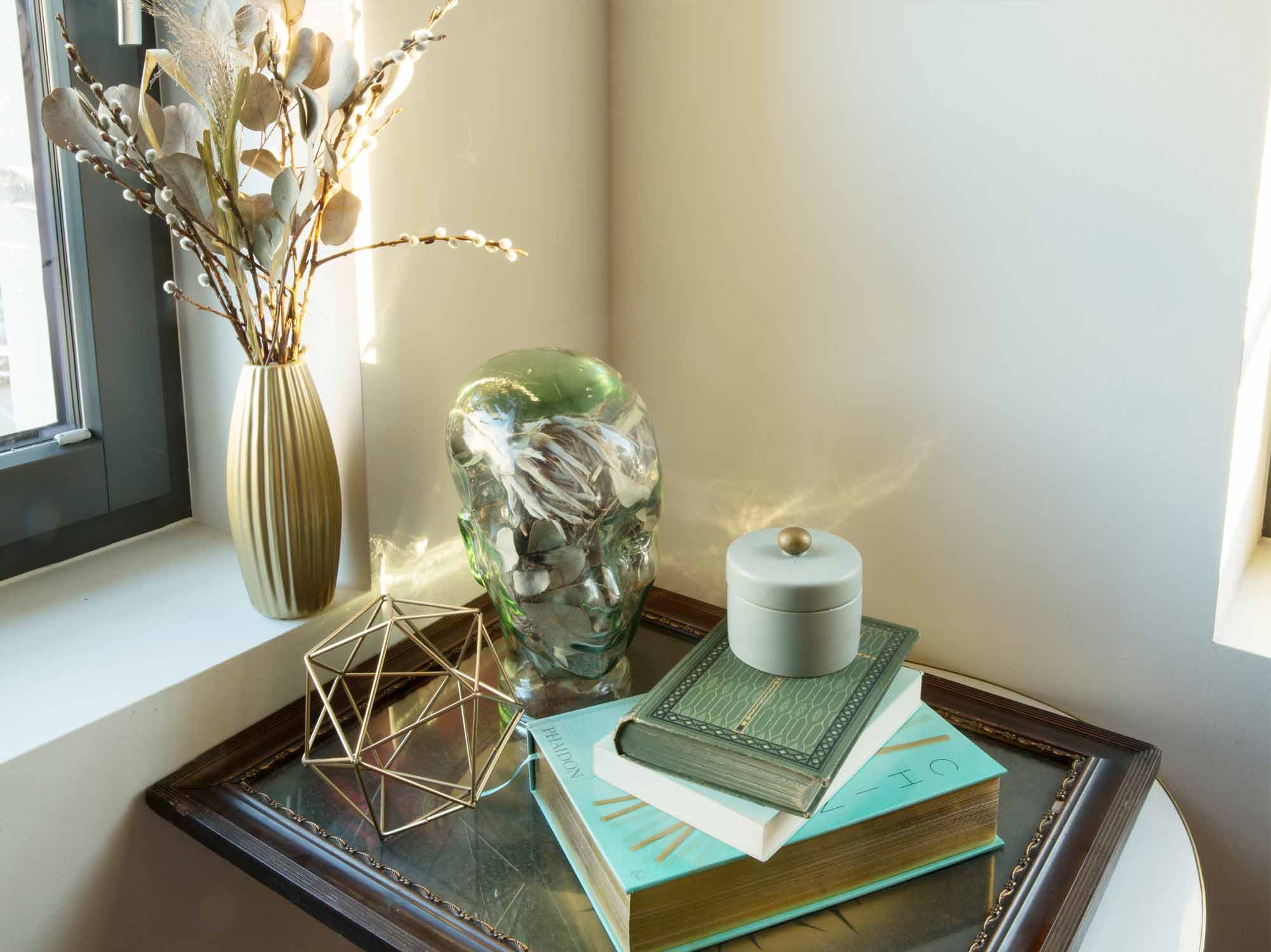 Loft, Wohnung, Interior, Stilllife, Stillleben, Interieur, Buch, Kopf, Trockenstrauß